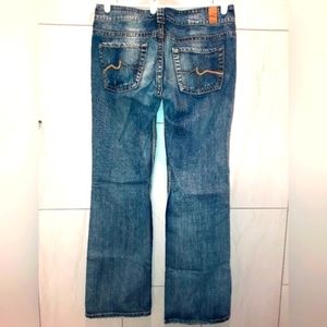 Maurices women’s Size 5/6 Jenna bootcut jeans excellent used condition
